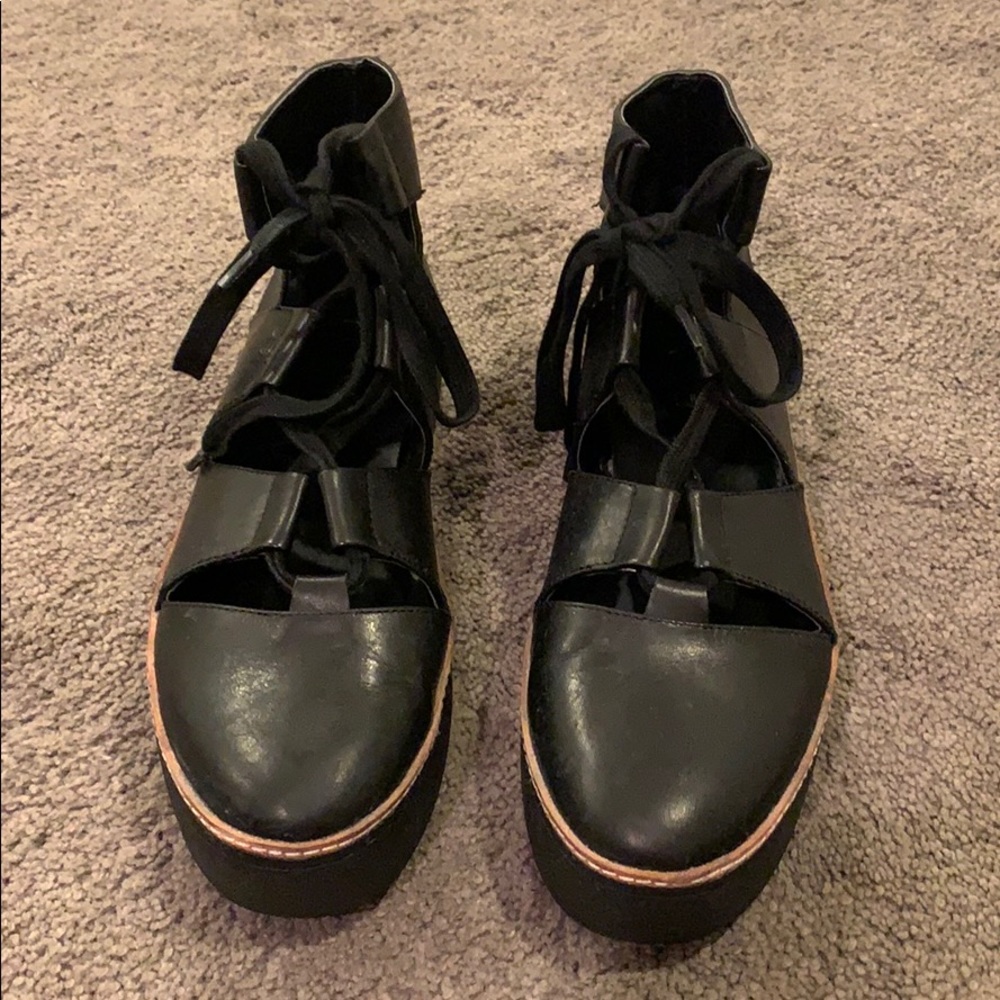 Platform sandals